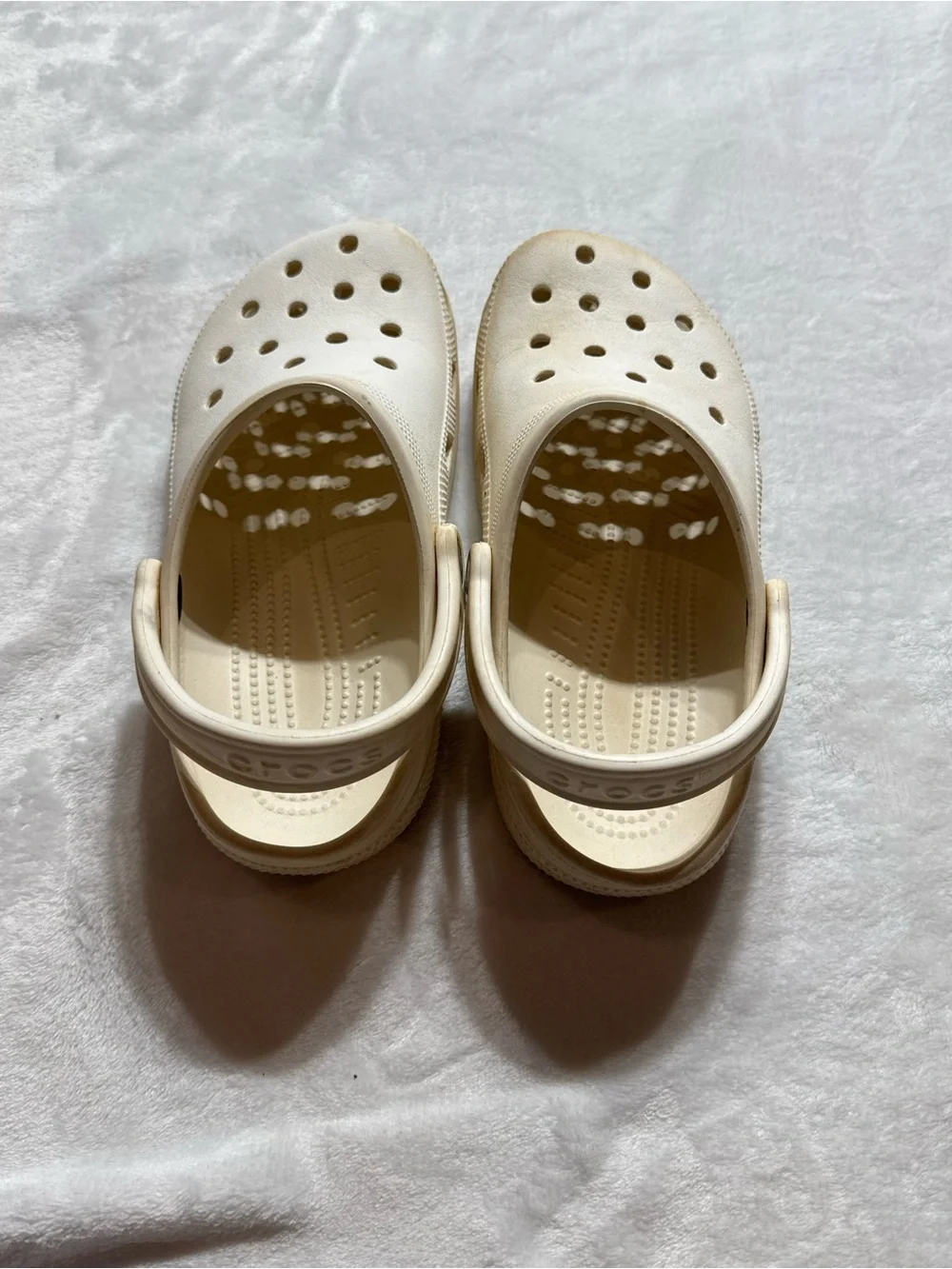 CROCS Classic Clog in Light Beige